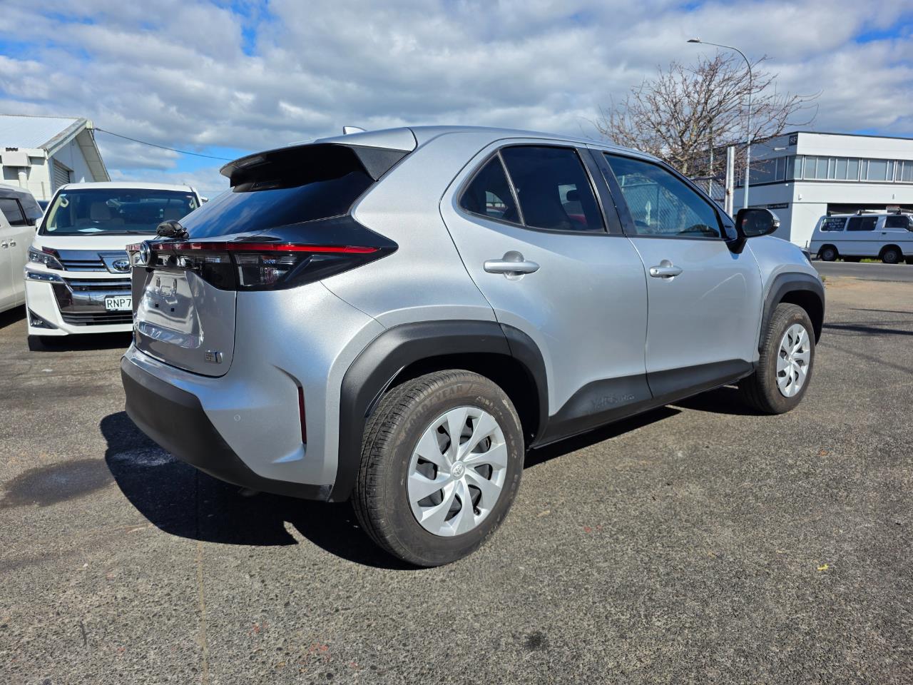 2022 Toyota YARIS CROSS Hybrid X with Reversing Camera, Parking Sensors, Cruise Control ! Carousel 4