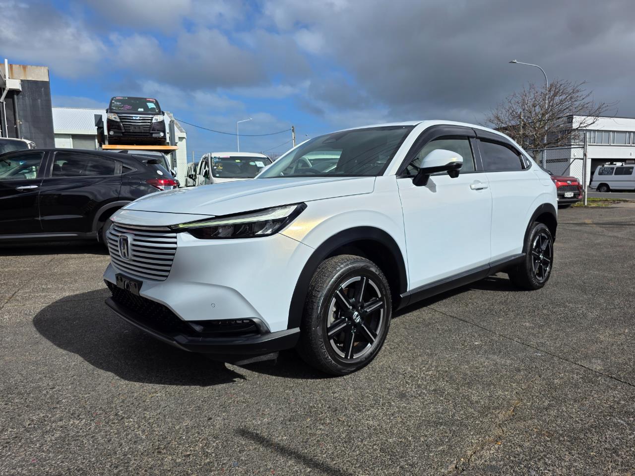 2021 Honda Vezel E-HEV Z Model with Reversing Camera, Parking Sensors, Cruise Control ! Carousel 10