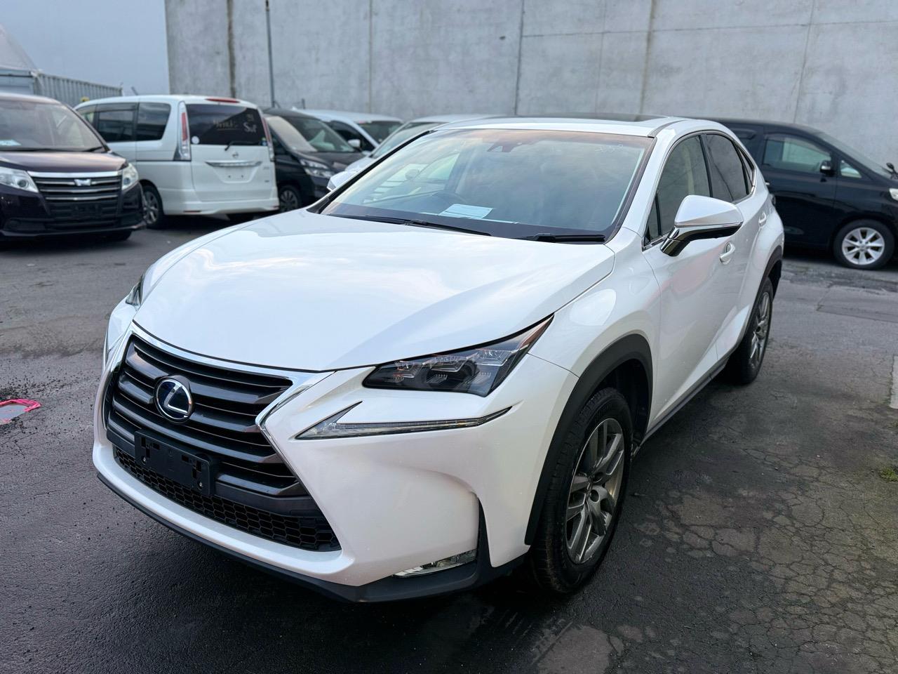 2015 Lexus NX 300H Leather seat Carousel 13