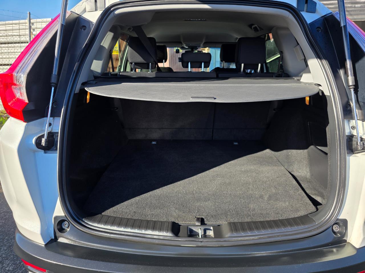 2019 Honda CR-V Hybrid with Reversing Camera, Cruise Control ! Carousel 2