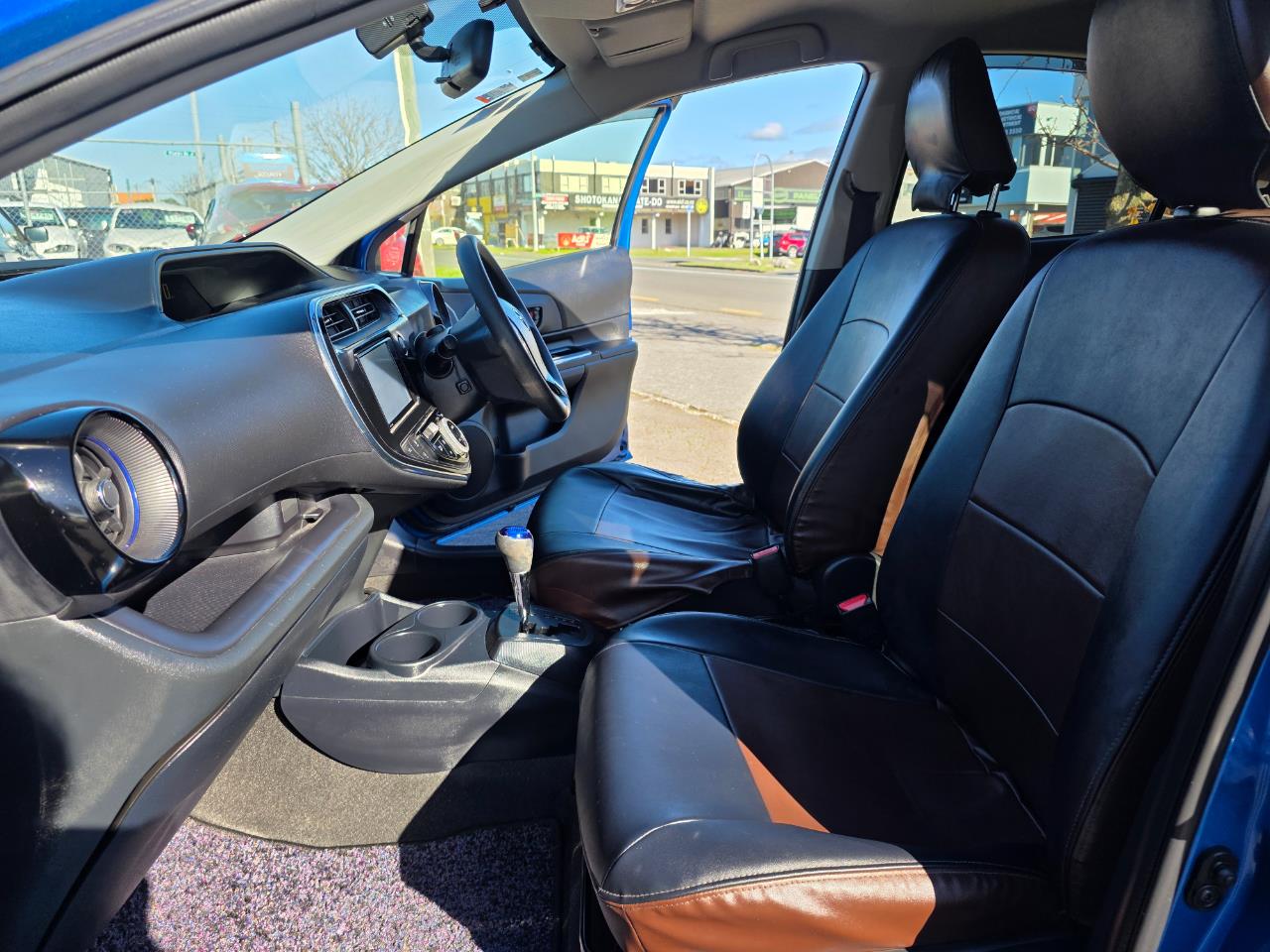 2018 Toyota Aqua Hybrid Newshape with Reversing Camera ! Carousel 6
