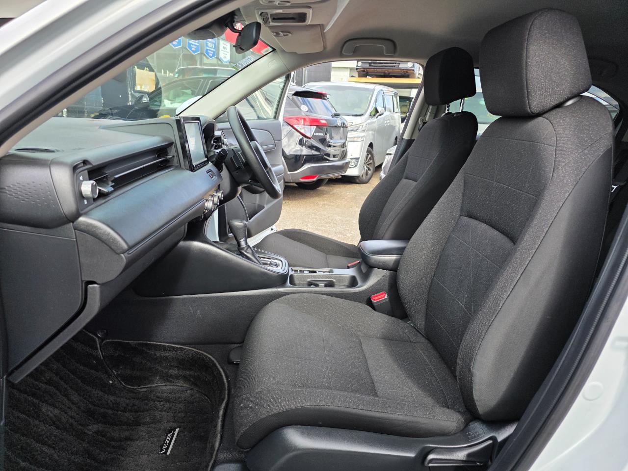 2021 Honda Vezel E-HEV Z Model with Reversing Camera, Parking Sensors, Cruise Control ! Carousel 7