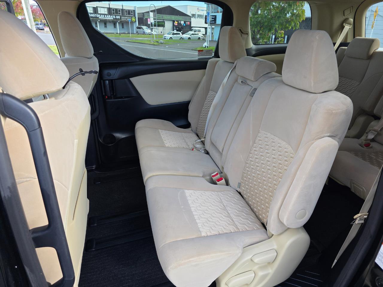 2016 Toyota VELLFIRE 2.5Z 8 Seaters with Reversing Camera, Parking Sensors ! Carousel 3