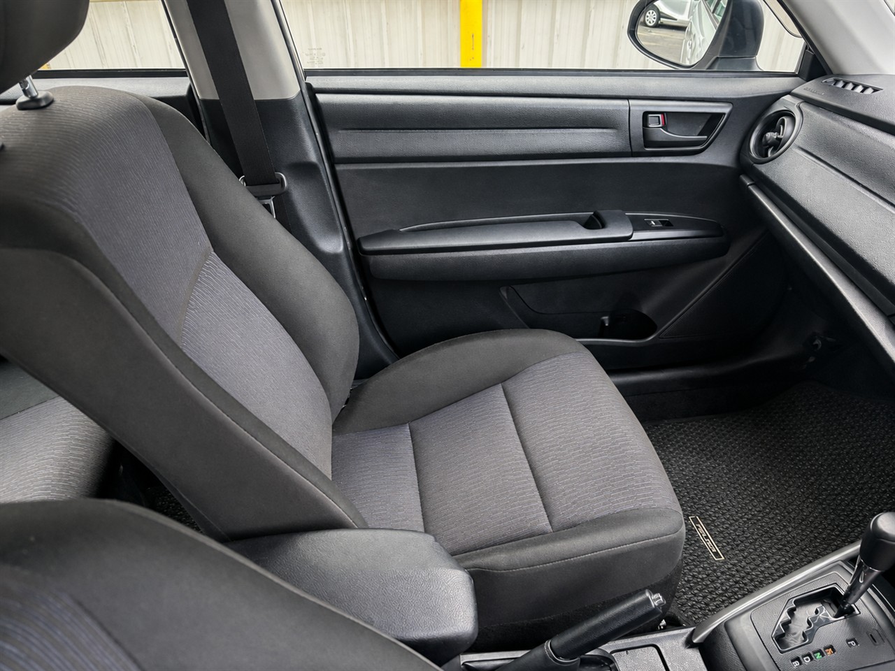 2018 Toyota Corolla Fielder hybird Carousel 2