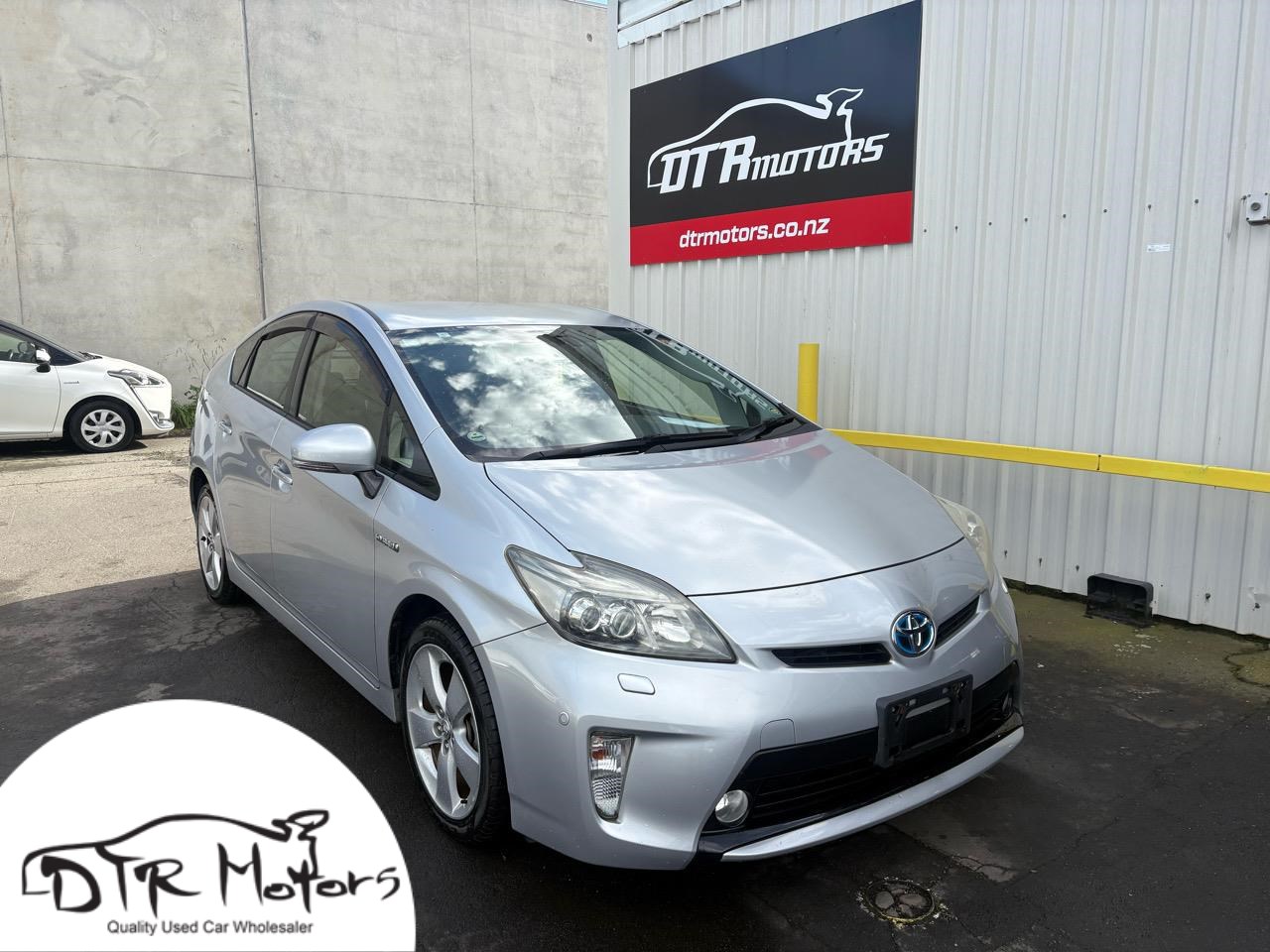 2013 Toyota Prius Hybrid Low Kms
