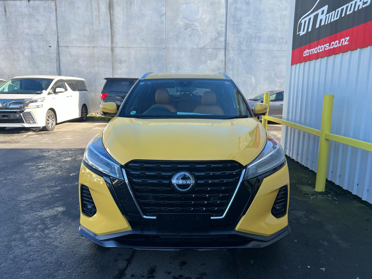 2020 Nissan KICKS E-Power X TWO TONE INTERIOR EDITION with Reversing Camera, Parking Sensors, Cruise Control ! Carousel 8