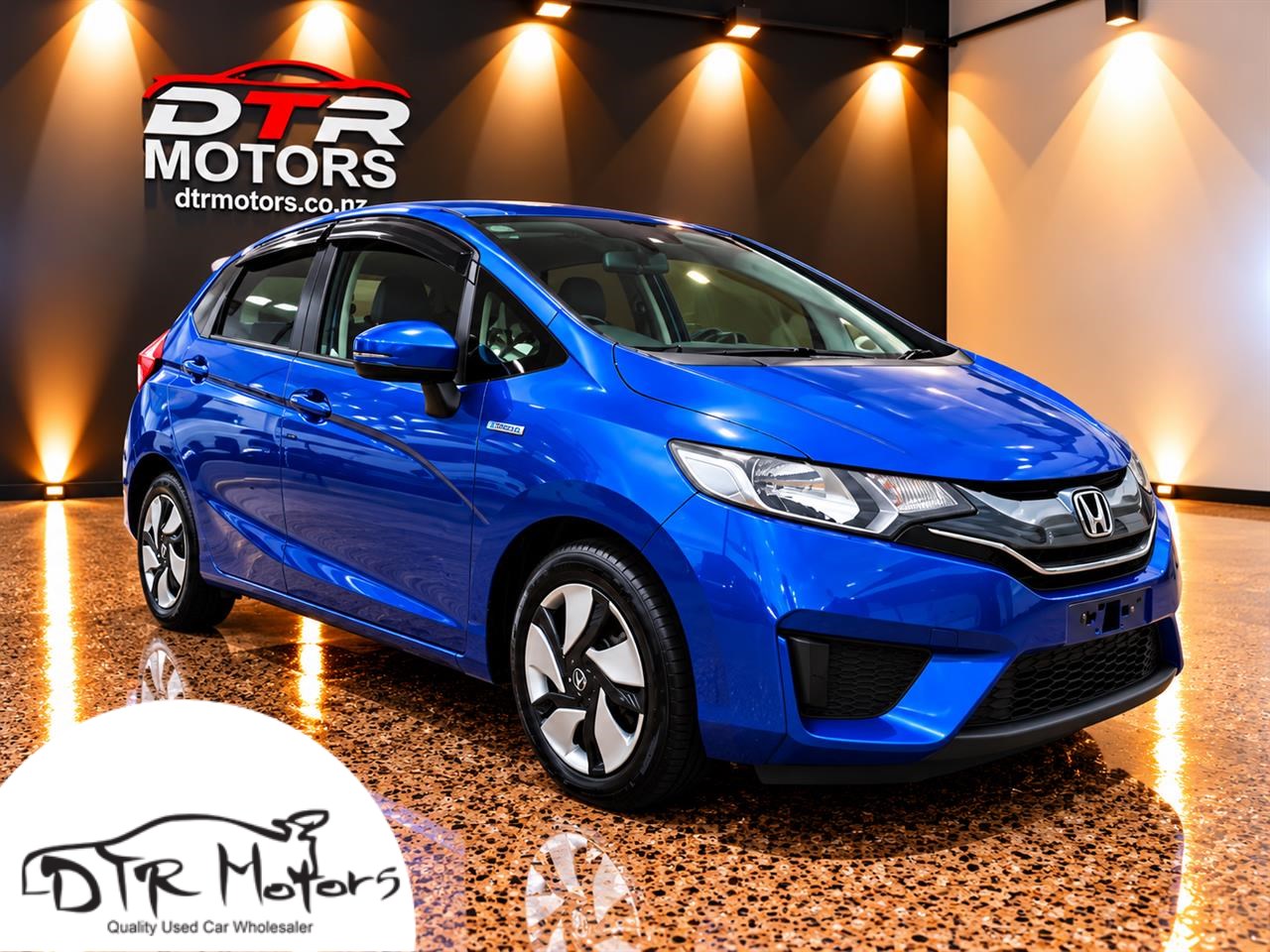 2013 Honda Fit Hybrid F Package with Reversing Camera !