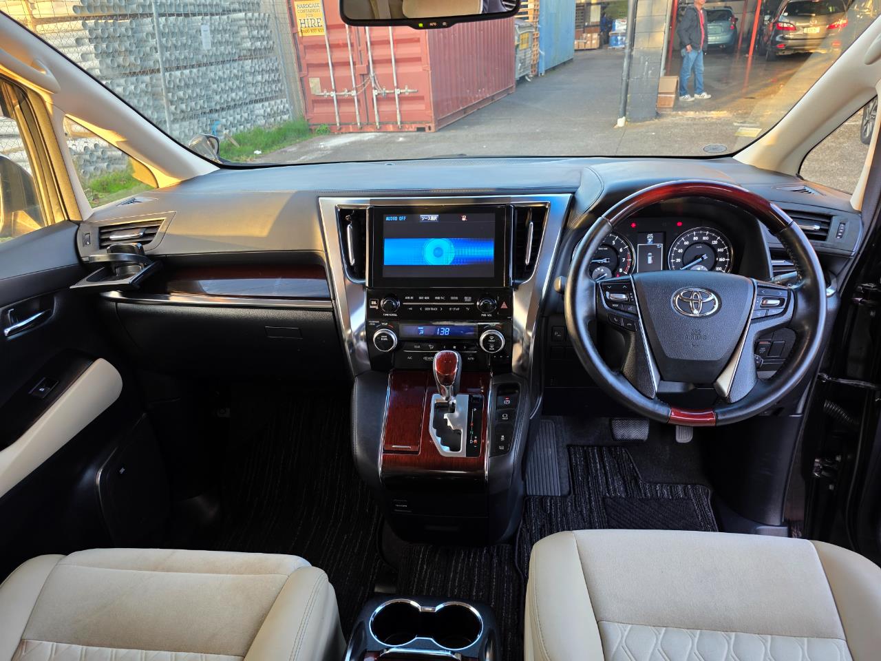2015 Toyota VELLFIRE 2.5V 7 Seaters with Reversing Camera, Parking Sensors, Cruise Control ! Carousel 1