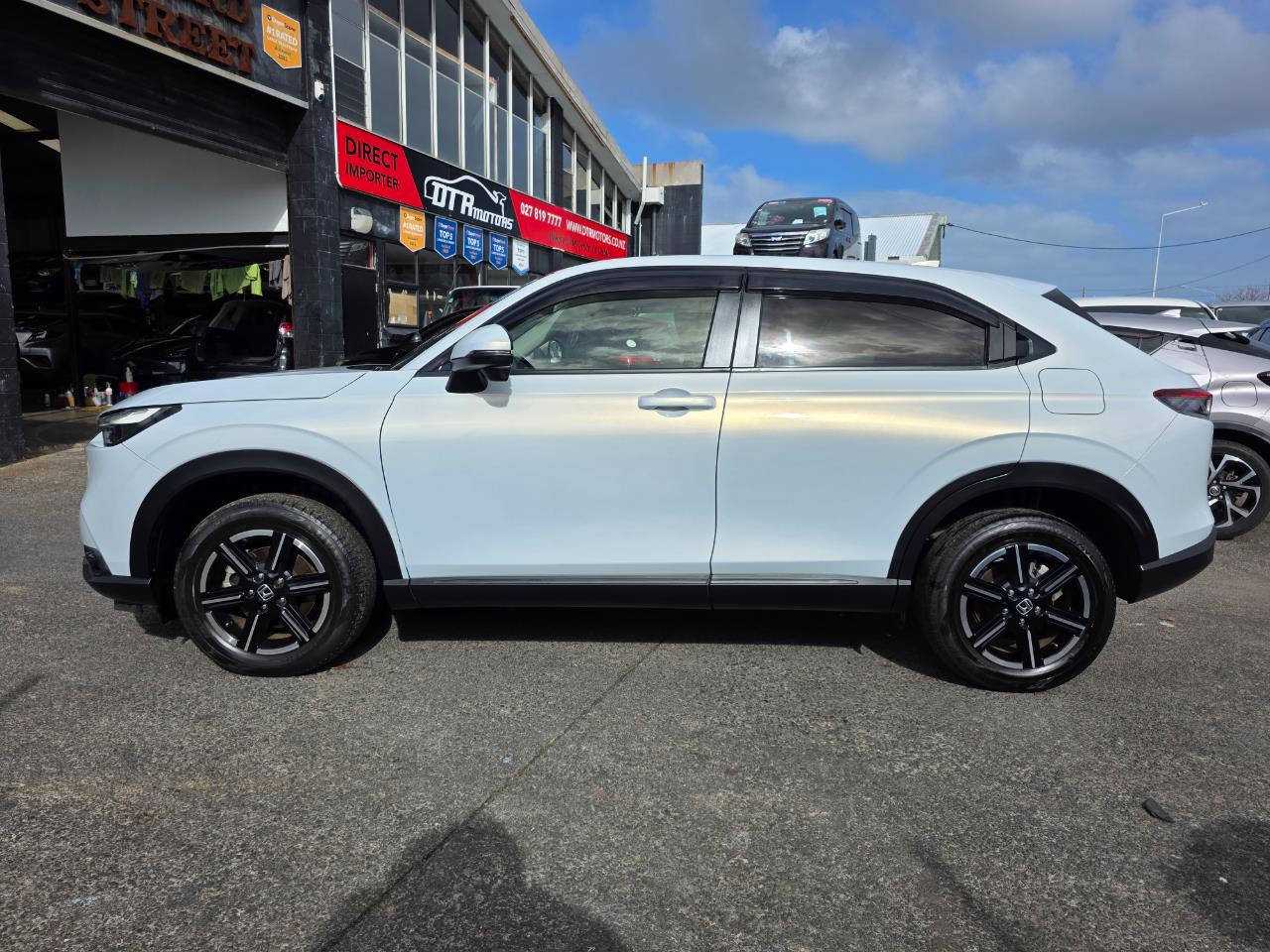 2021 Honda Vezel E-HEV Z Model with Reversing Camera, Parking Sensors, Cruise Control ! Carousel 15