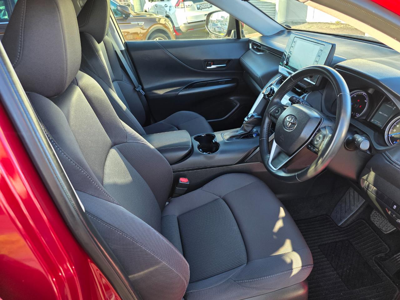 2020 Toyota Harrier Hybrid with Revesing Camera, Parking Sensors, Cruise Control ! Carousel 7