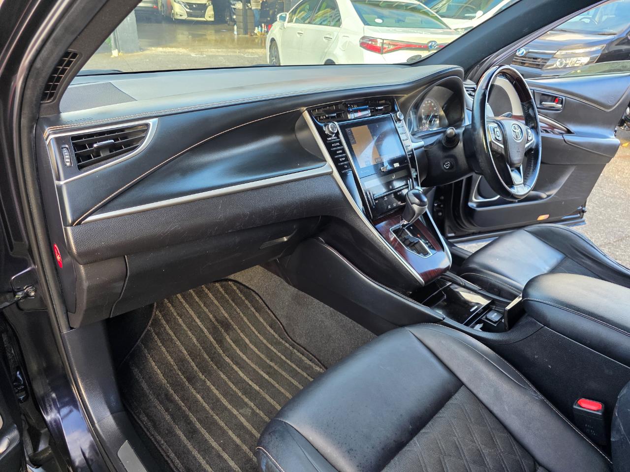 2014 Toyota Harrier Hybrid Premium 4WD with Reversing Camera, Parking Sensors, Cruise Control ! Carousel 6