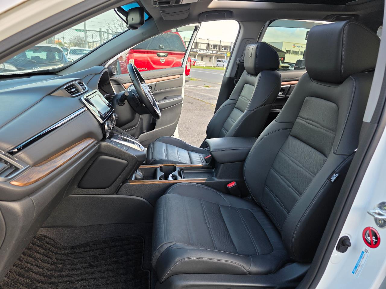 2019 Honda CR-V Hybrid EX Masterpiece with Load of Features ! Carousel 2