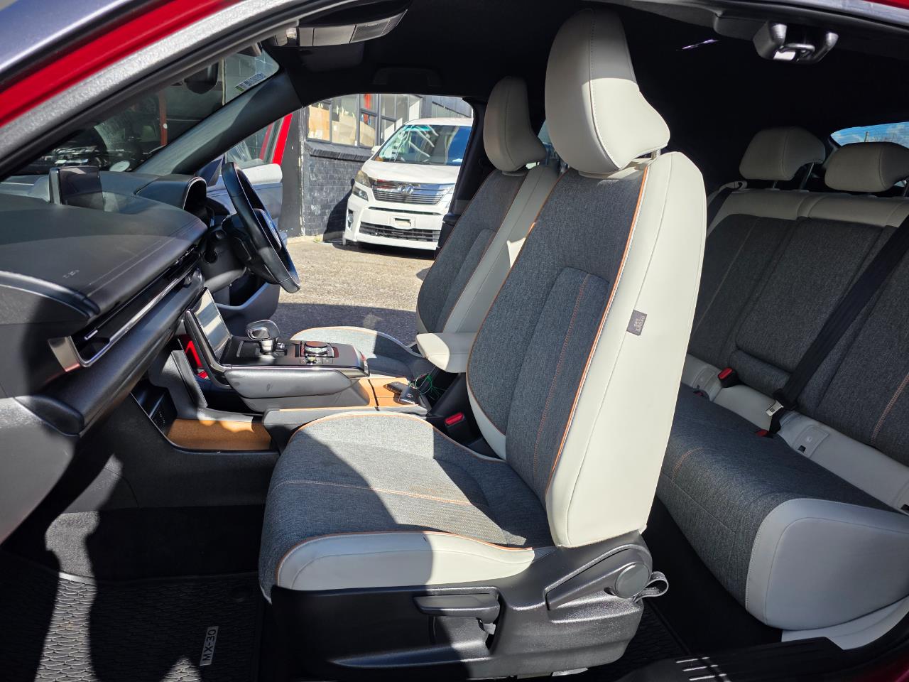 2020 Mazda MX-30 Hybrid Skyactiv G Model with Reversing Camera, Parking Sensors, Cruise Control ! Carousel 5