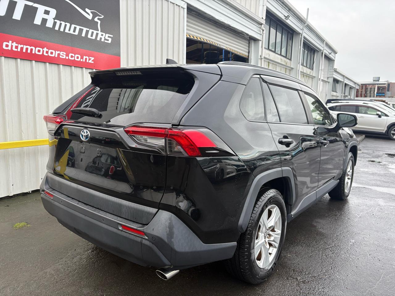 2020 Toyota RAV4 HYBRID X Carousel 13