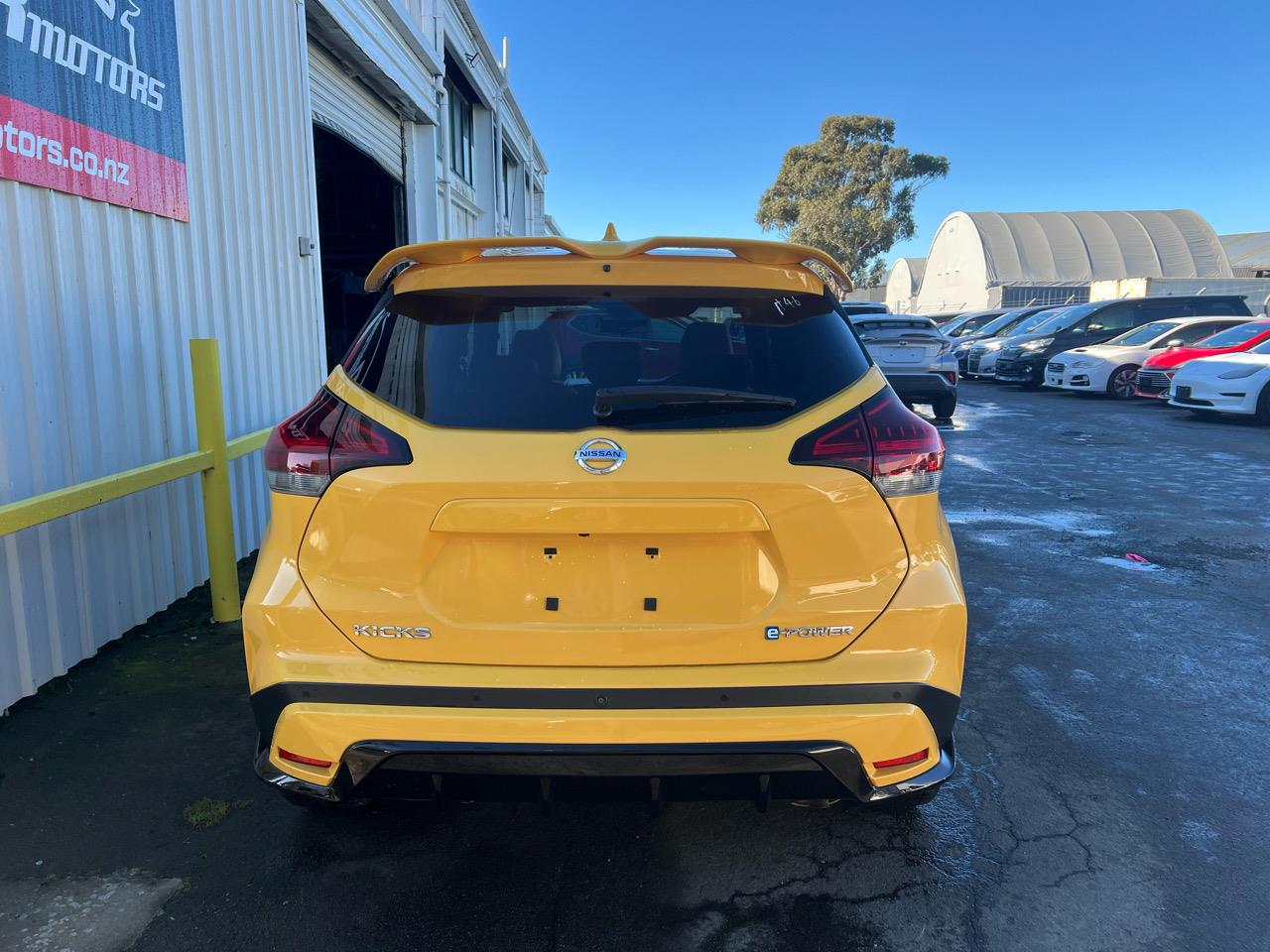 2020 Nissan KICKS E-Power X TWO TONE INTERIOR EDITION with Reversing Camera, Parking Sensors, Cruise Control ! Carousel 11