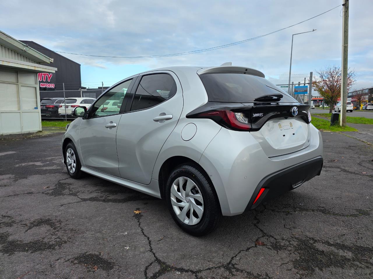 2021 Toyota Yaris Hybrid X with Reversing Camera, Parking Sensors, Cruise Control ! Carousel 14