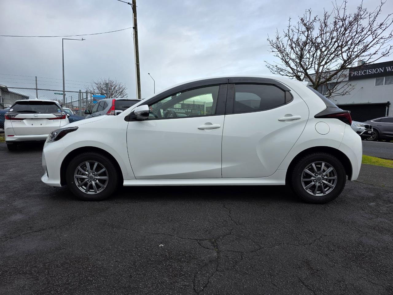 2021 Toyota Yaris Hybrid X with Reversing Camera, Parking Sensors, Cruise Control ! Carousel 14