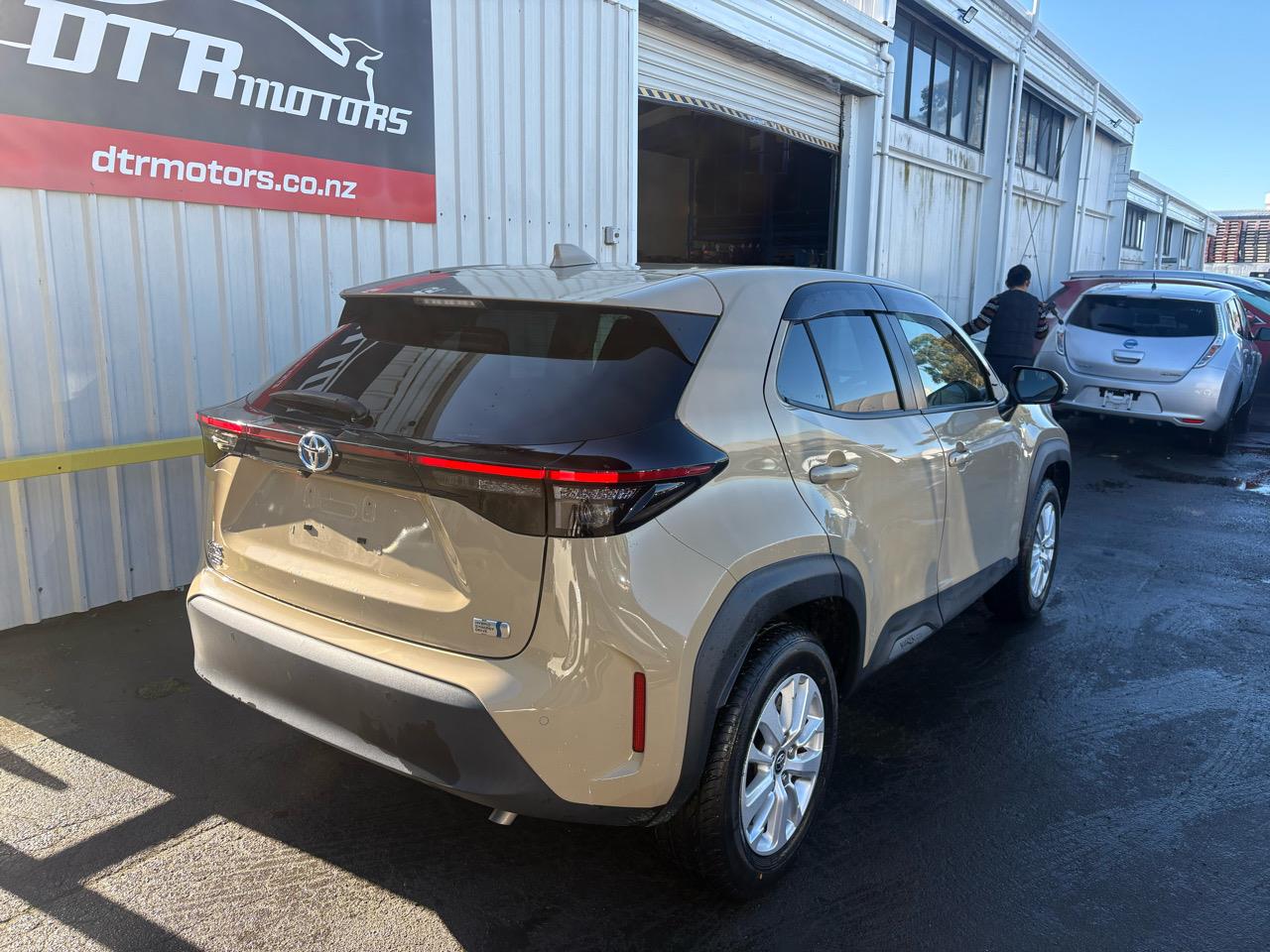 2021 Toyota YARIS CROSS HYBRID G Carousel 14