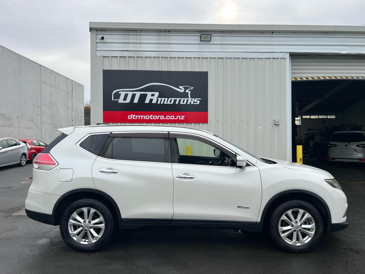 2015 Nissan X-Trail Hybrid with Reversing Camera, Parking Sensor ! Carousel 15