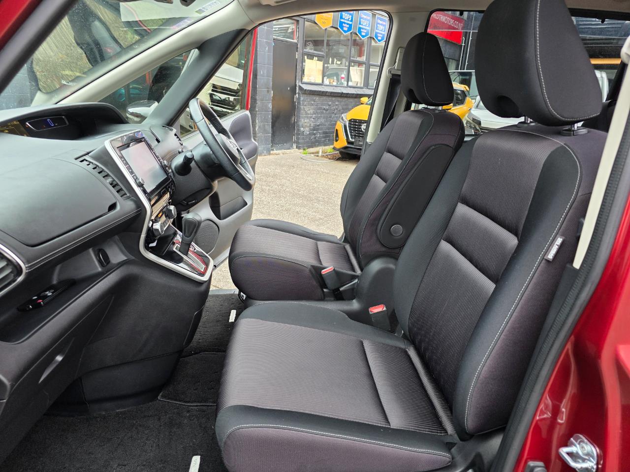 2017 Nissan Serena 5D HIGHWAY STAR S-HYBRID Carousel 7