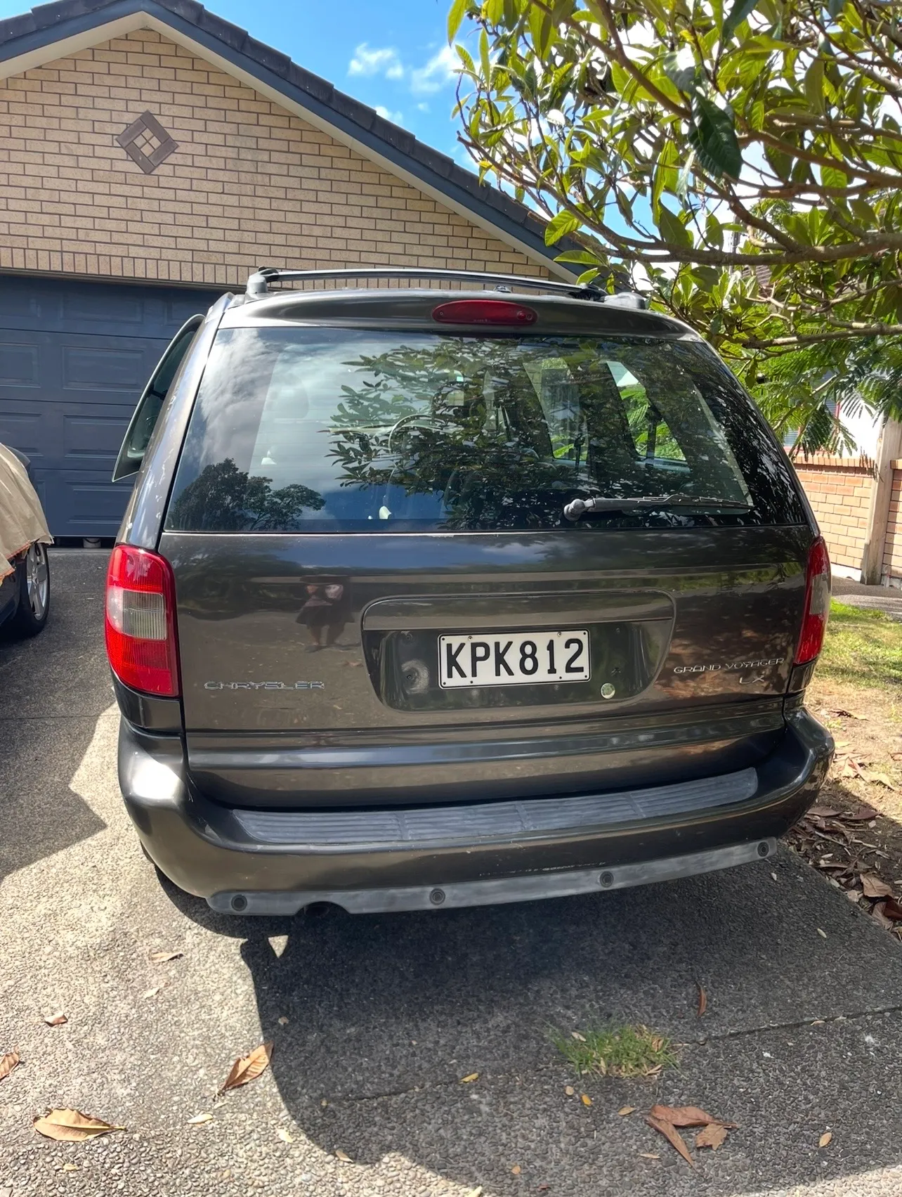 2006 Chrysler Grand Voyager LX Collage 1