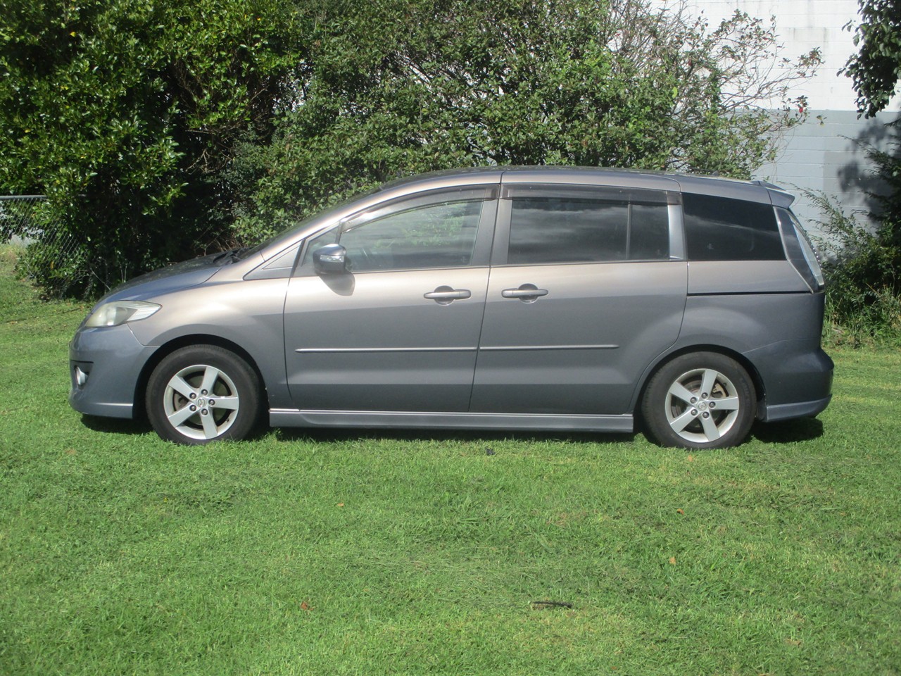2009 Mazda Premacy Carousel 12