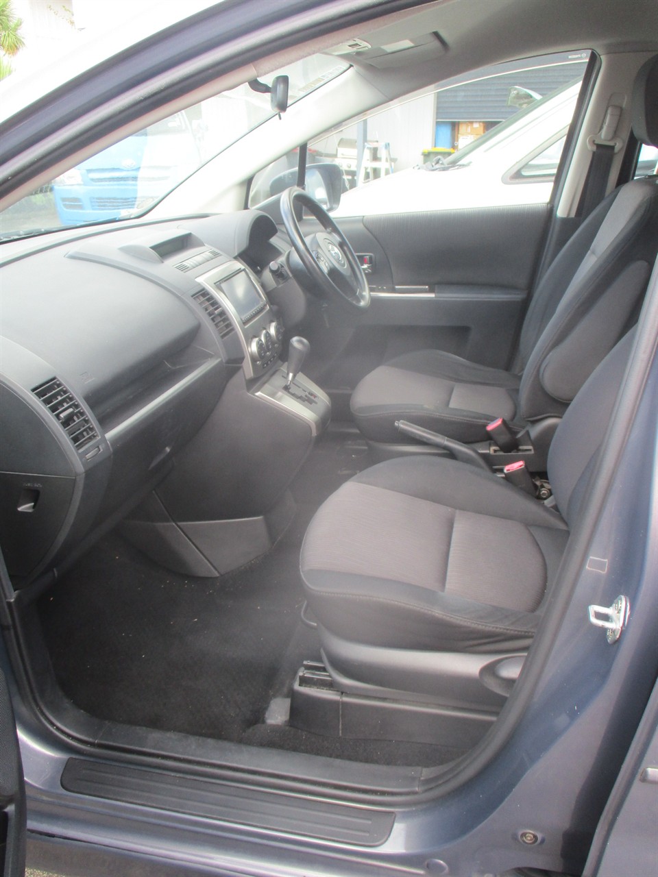 2009 Mazda Premacy Carousel 5