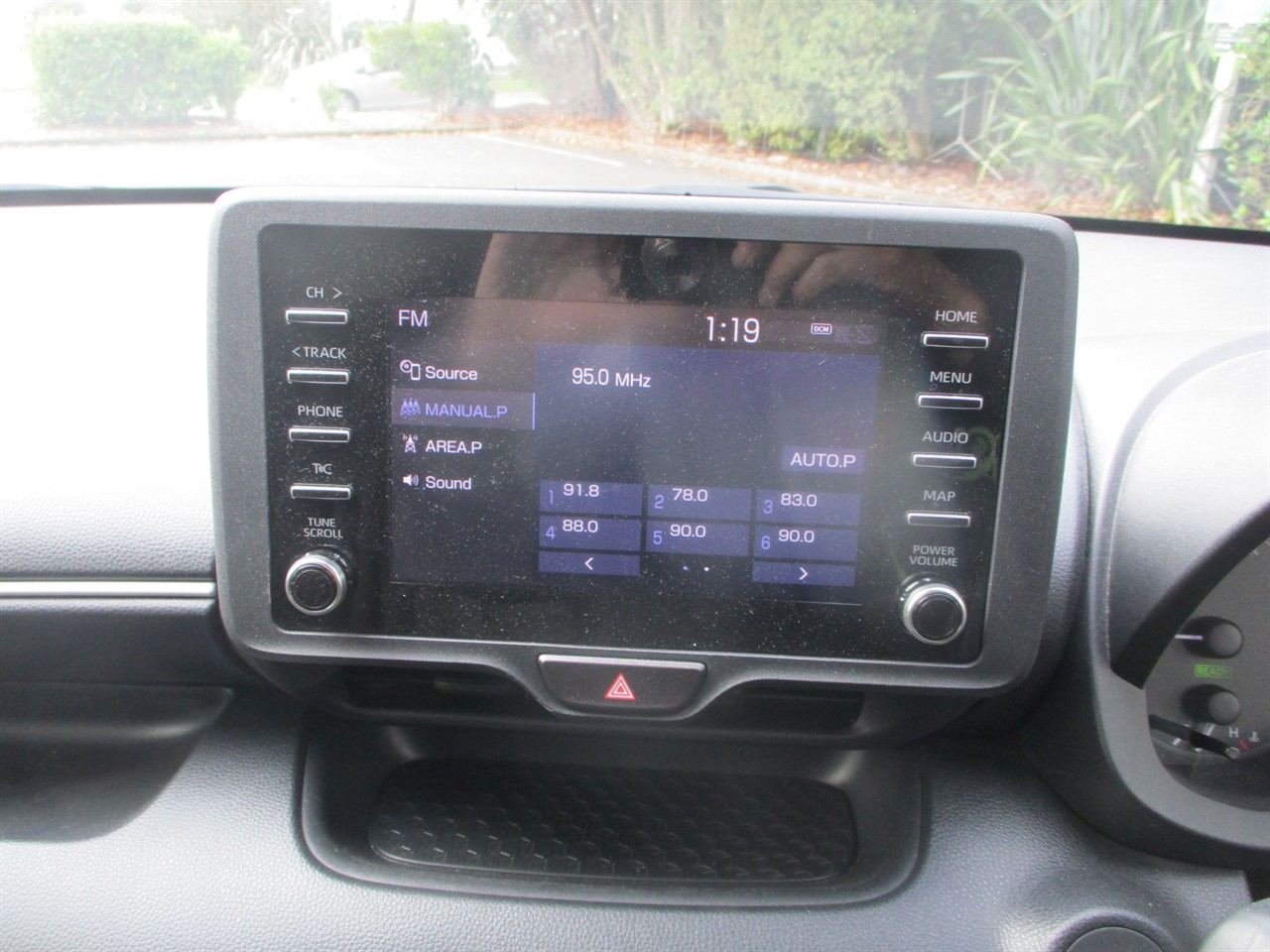 2021 Toyota Yaris Hybrid Carousel 5