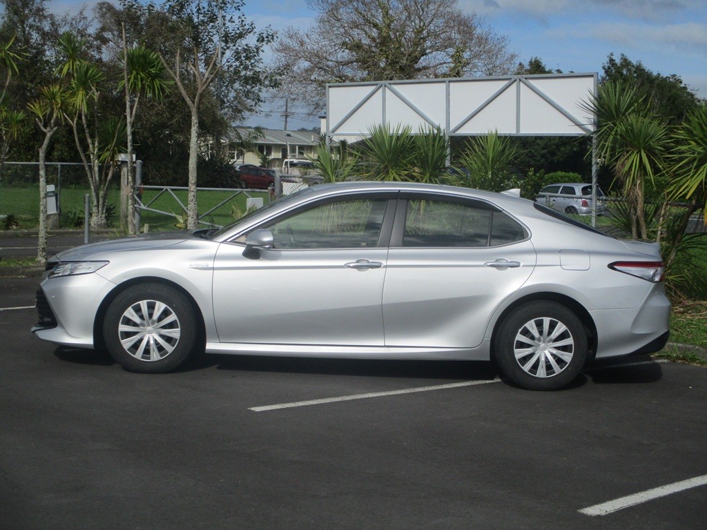 2021 Toyota Camry Hybrid Carousel 13