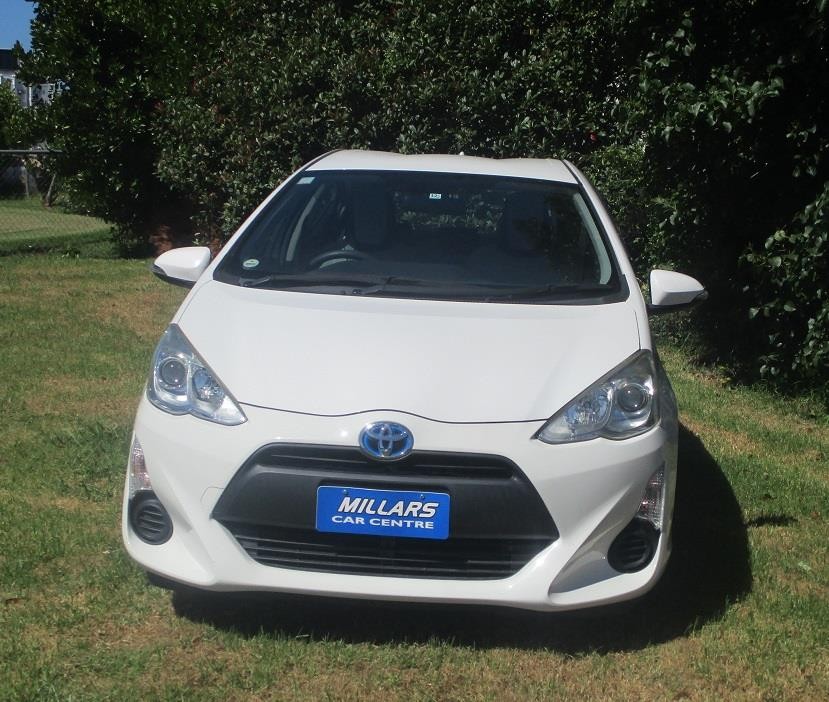 2014 Toyota Aqua S Carousel 7
