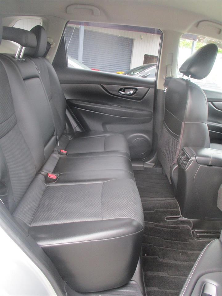 2014 Nissan X-TRAIL Carousel 6