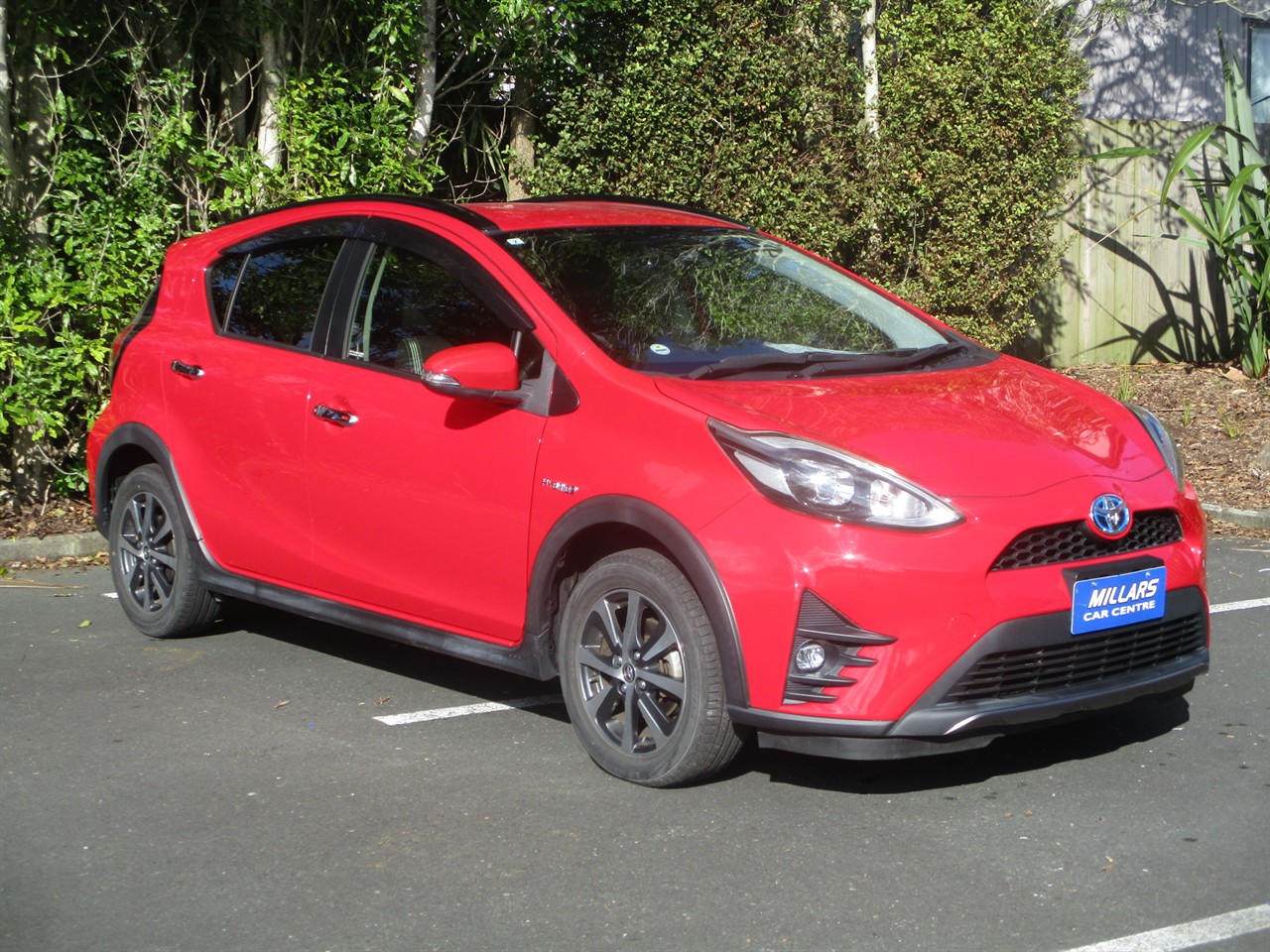 2019 Toyota Aqua CROSSOVER Carousel 1