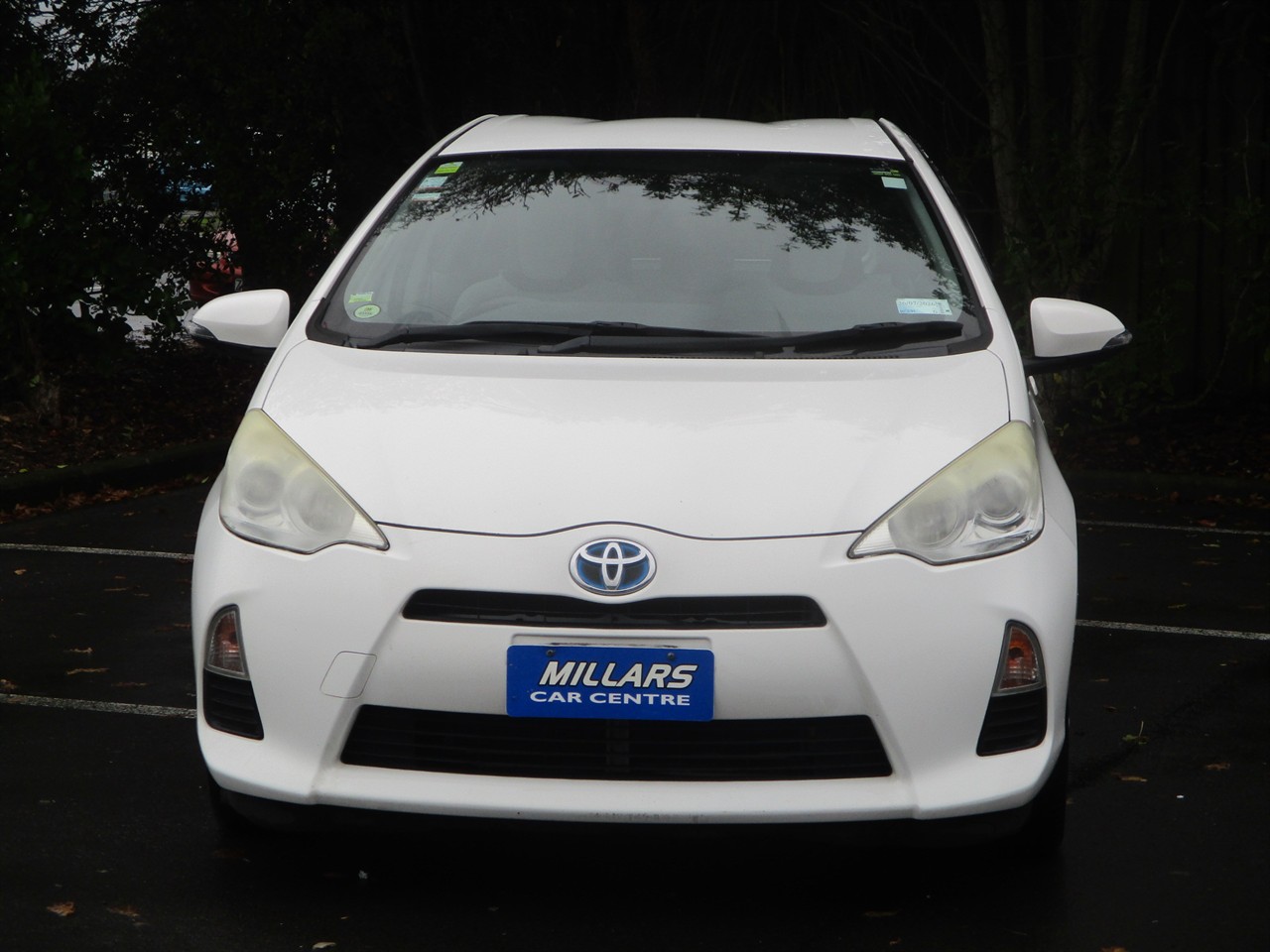 2013 Toyota Aqua Carousel 11