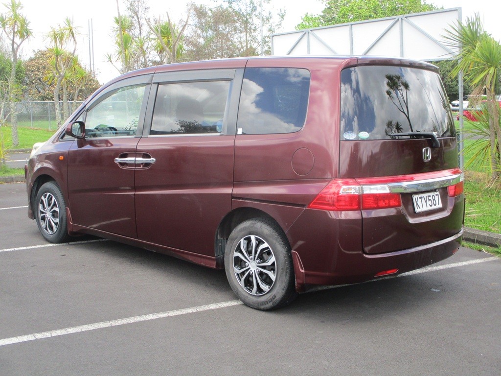 2008 Honda STEP WGN Carousel 12