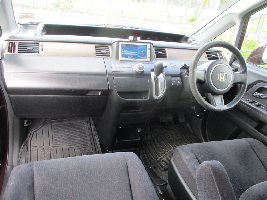 2008 Honda STEP WGN Carousel 5