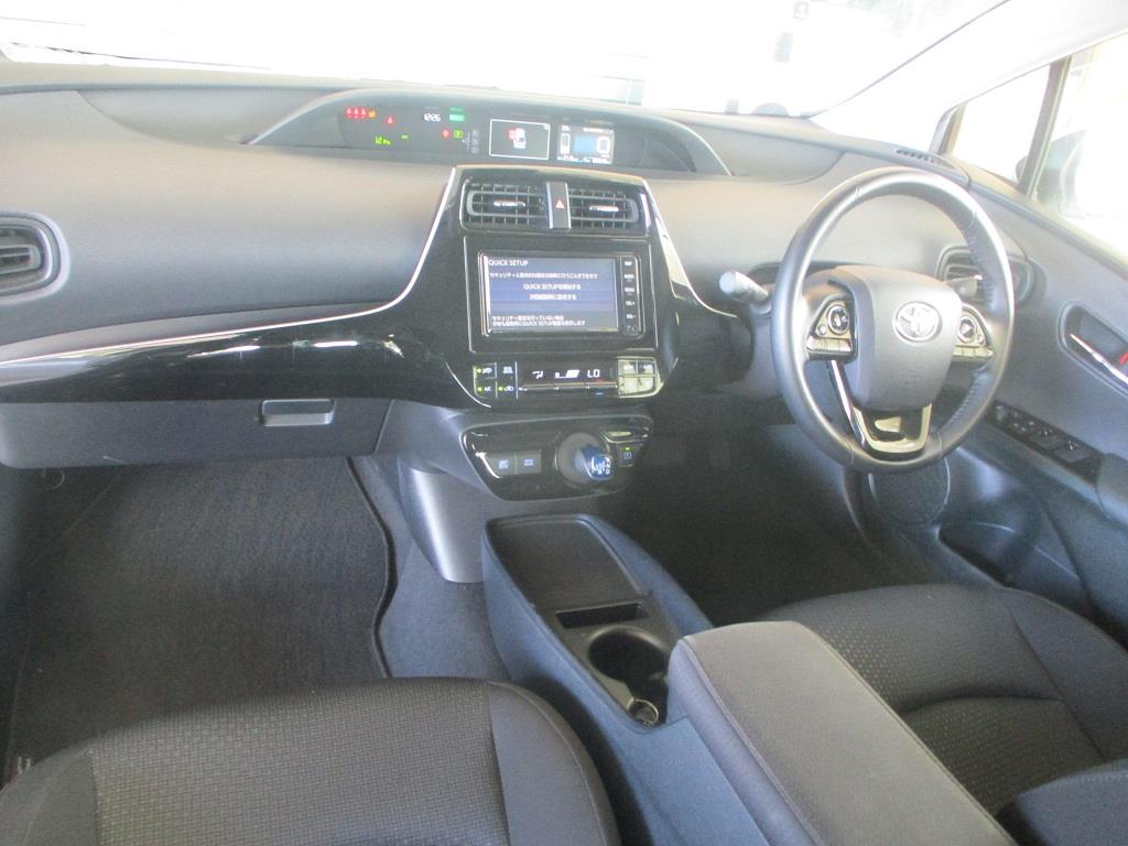 2021 Toyota Prius Carousel 14