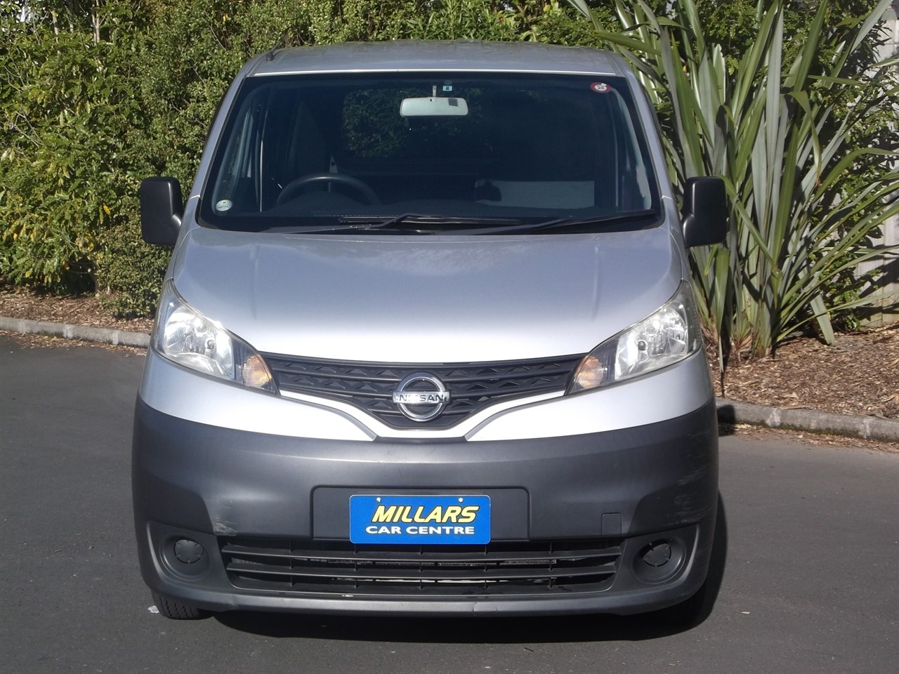 2021 Nissan NV200 5 seat Carousel 7