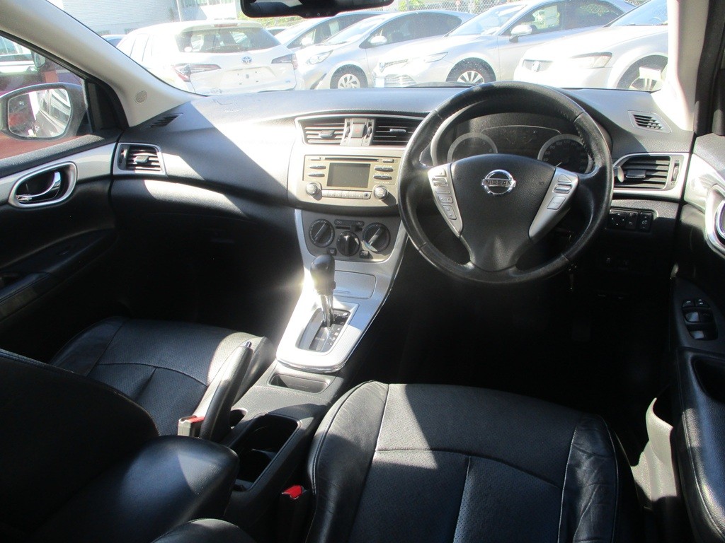 2014 Nissan Pulsar TI Carousel 3