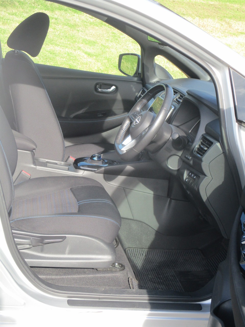 2021 Nissan Leaf 40kw Carousel 6