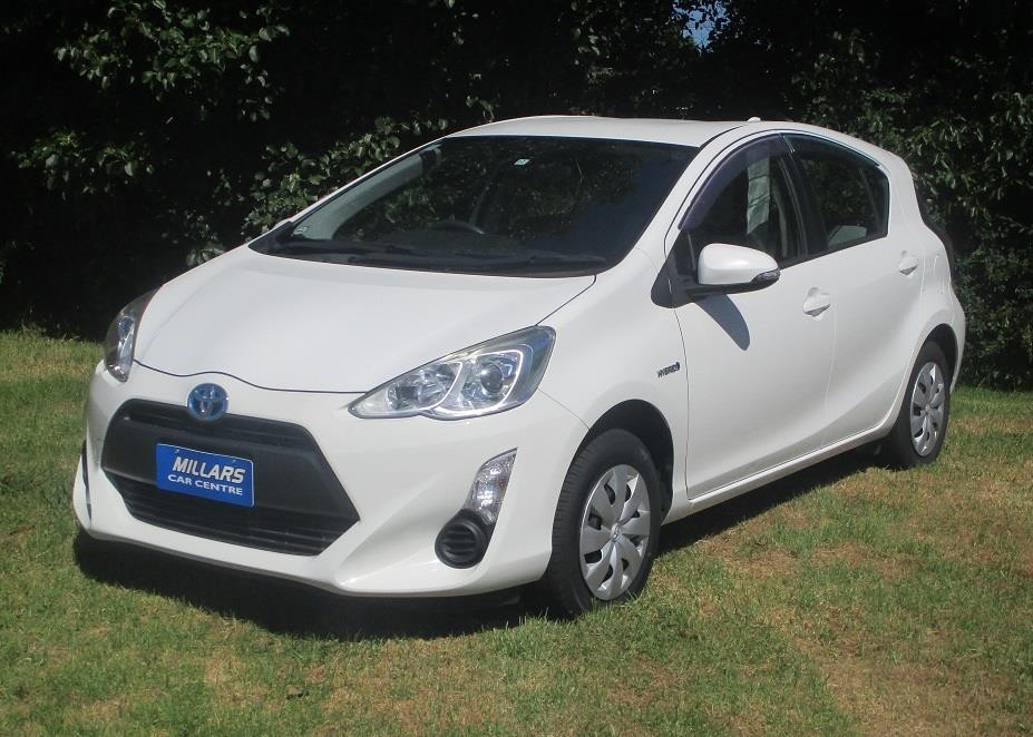 2014 Toyota Aqua S Carousel 9