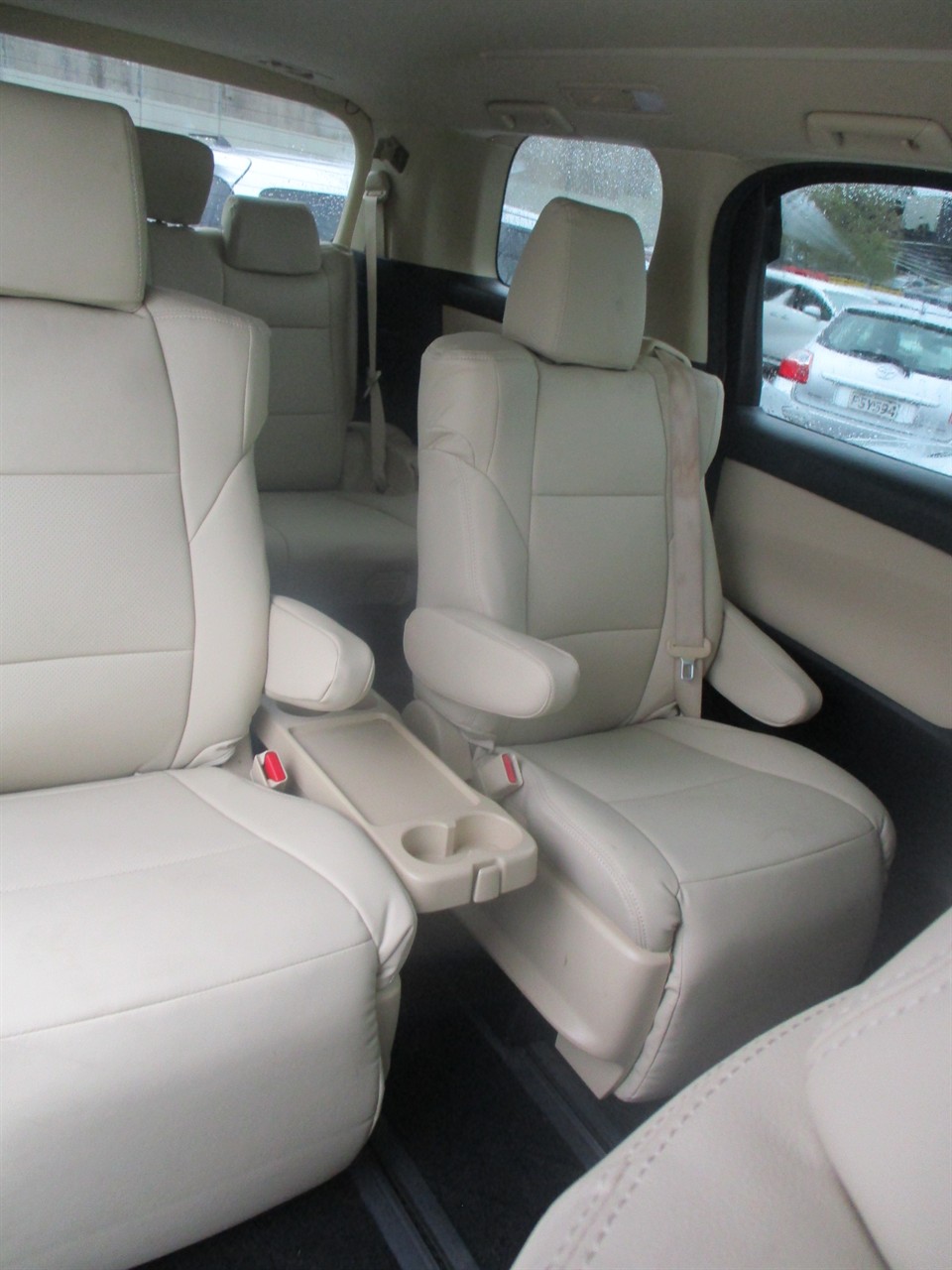 2017 Toyota Alphard Hybrid Carousel 9