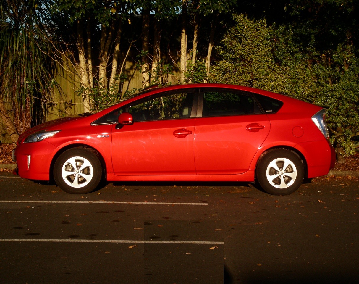 2015 Toyota Prius Carousel 15