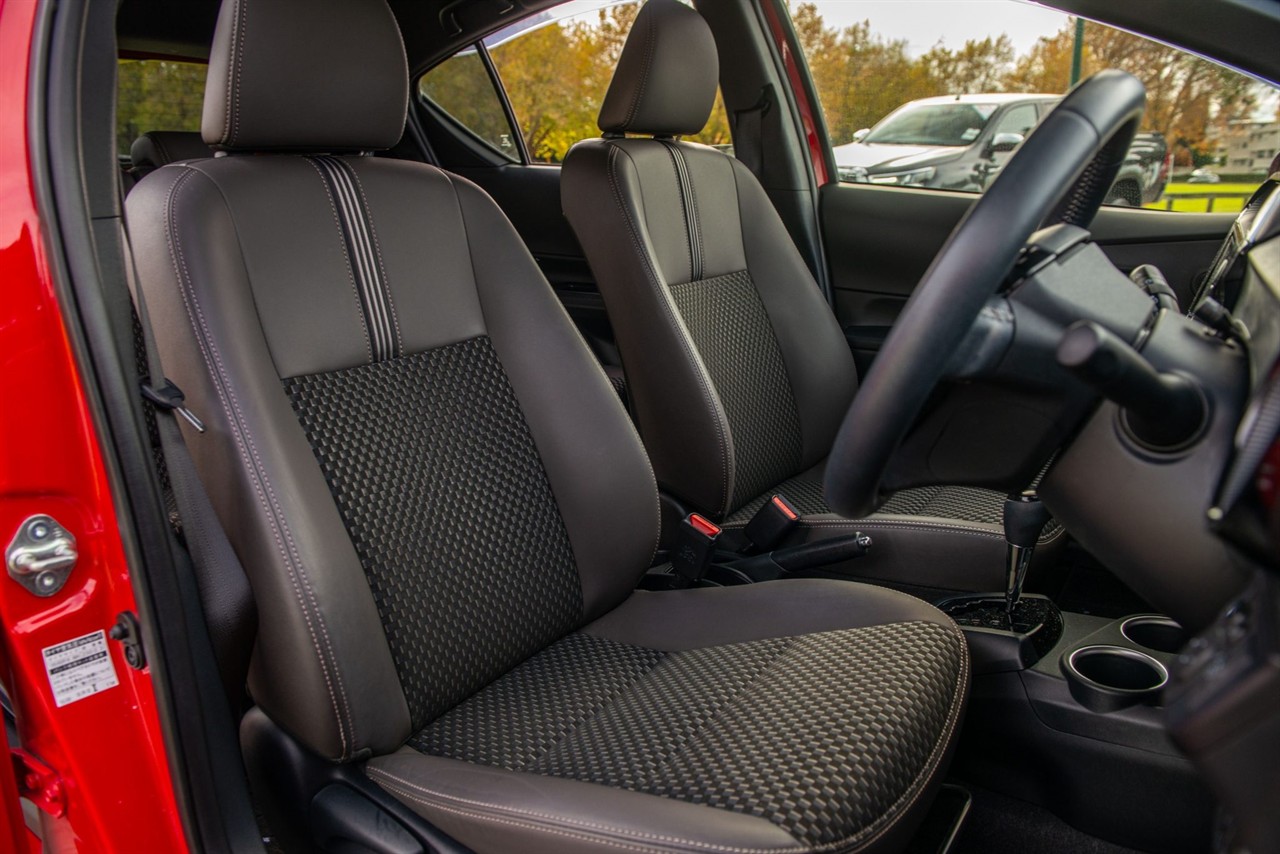 2019 Toyota Aqua CROSSOVER Carousel 12
