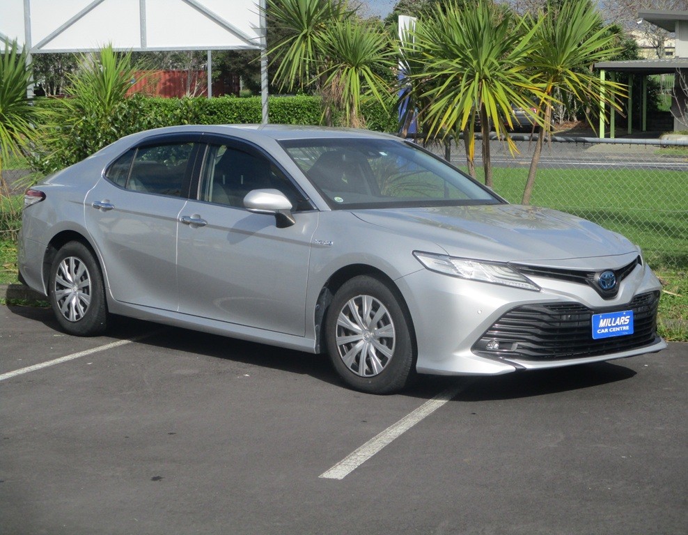 2021 Toyota Camry Hybrid Carousel 17