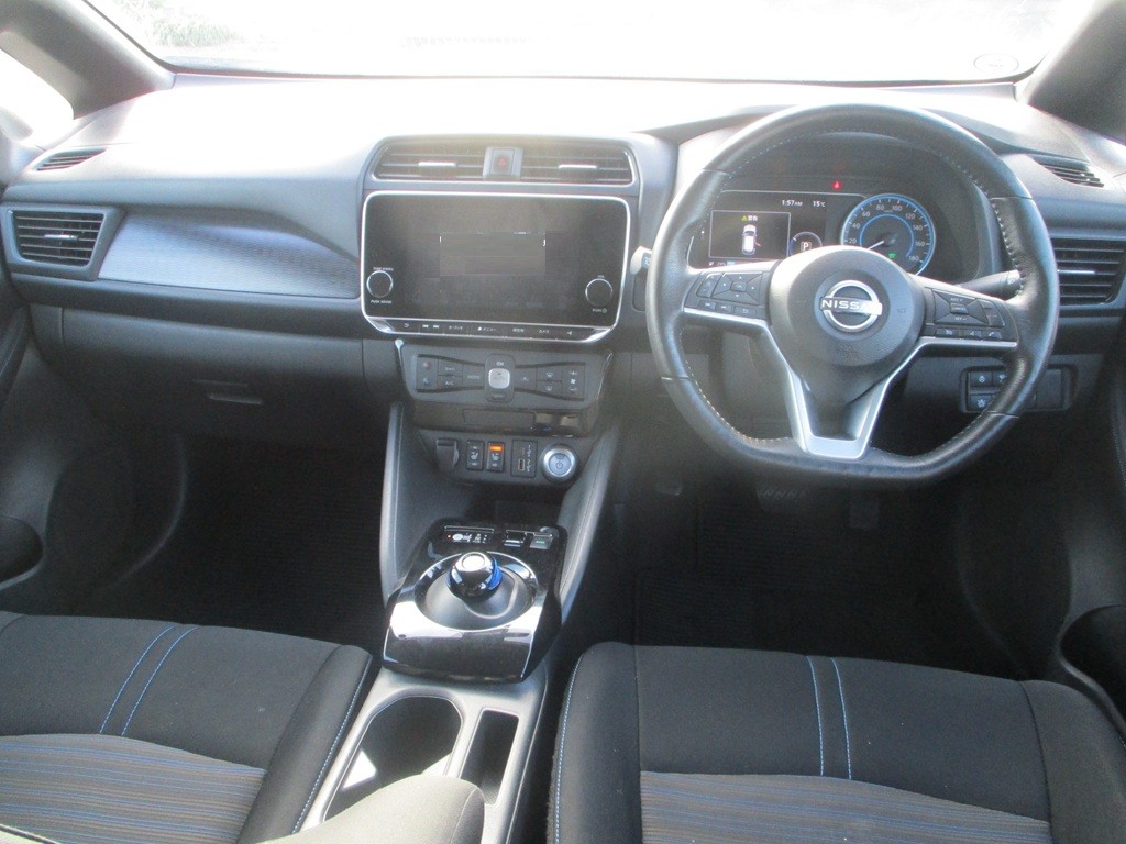 2021 Nissan Leaf 40kw Collage 2