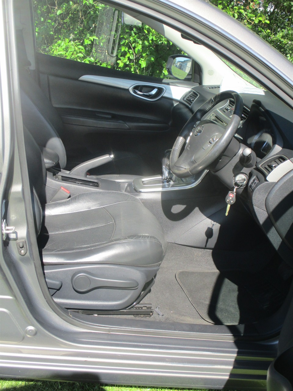 2014 Nissan Pulsar TI Carousel 14