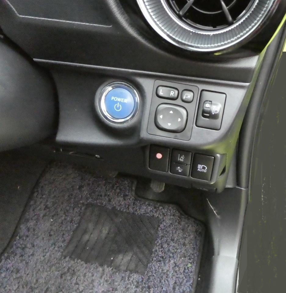 2017 Toyota Aqua G Carousel 7