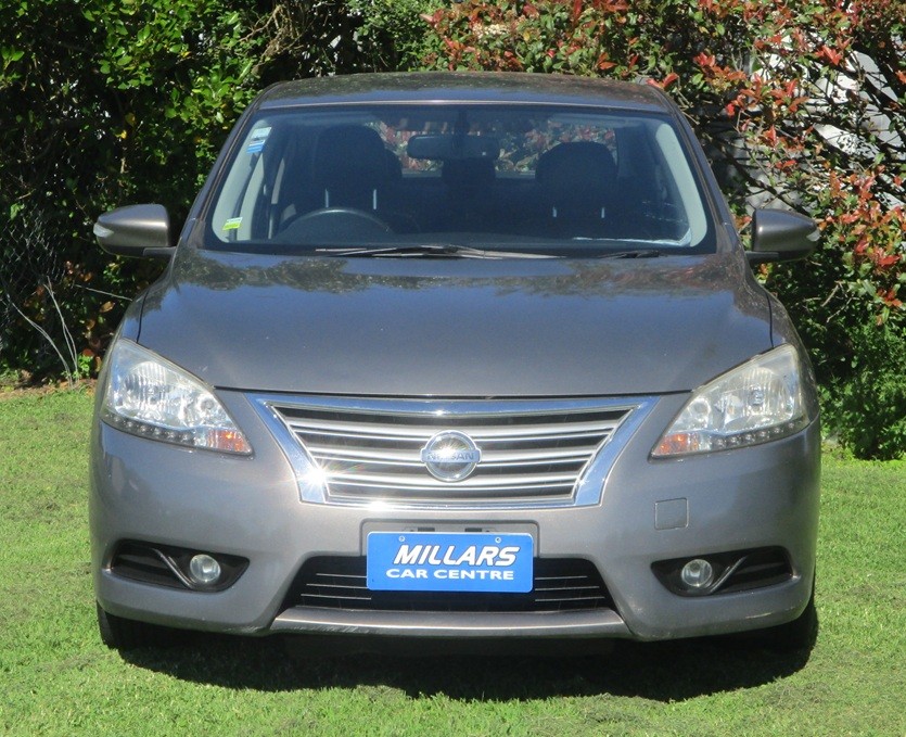 2014 Nissan Pulsar TI Carousel 10