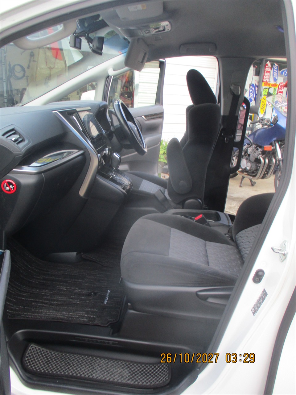 2016 Toyota Vellfire 25x Carousel 4