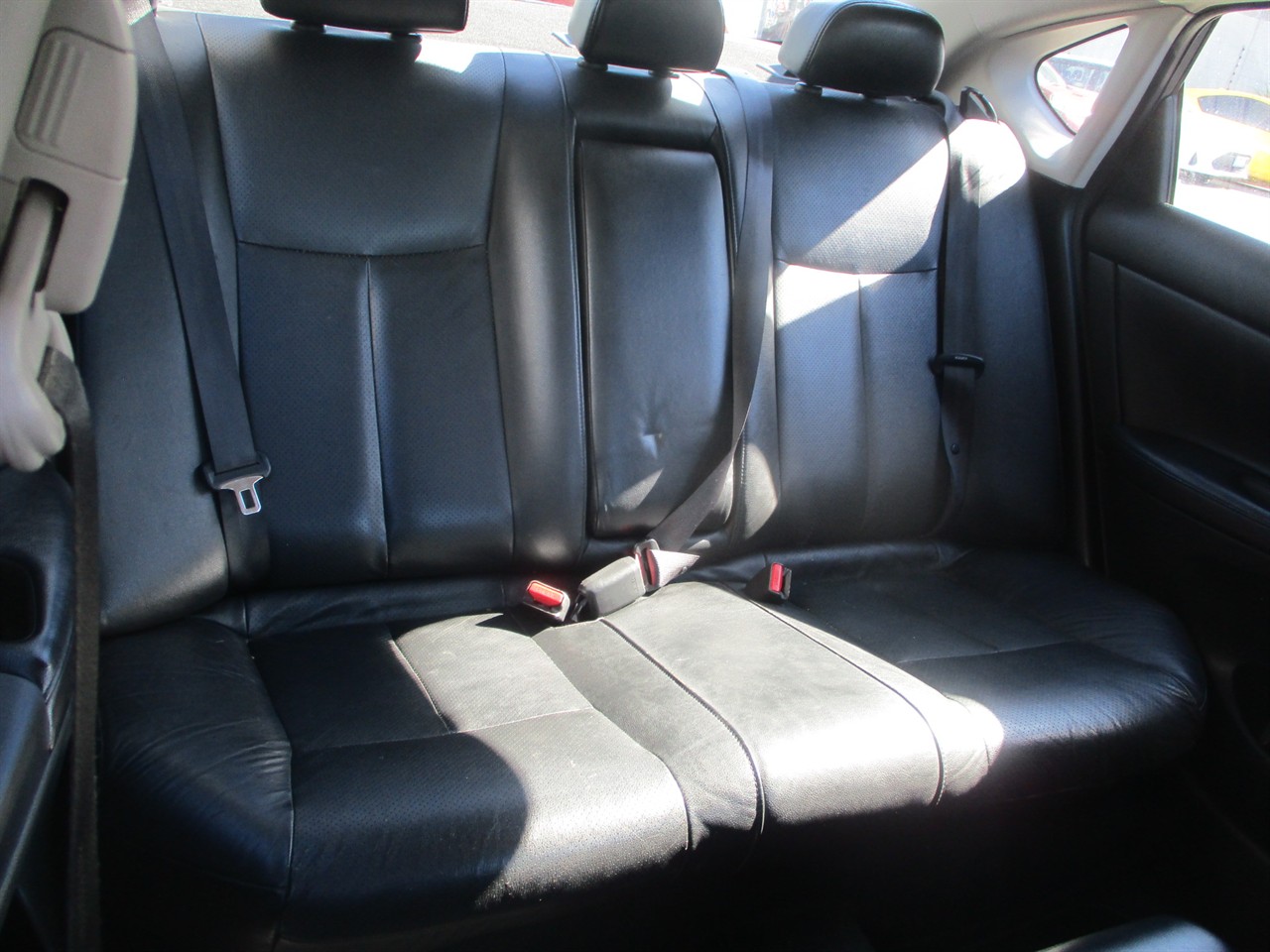2014 Nissan Pulsar TI Carousel 4